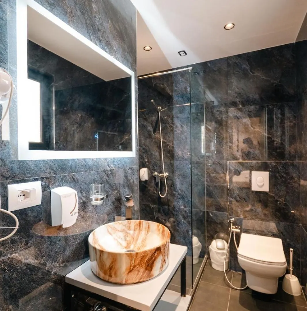 Hotel Eagle 사밀