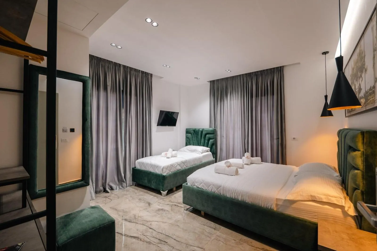 Hotel Eagle 사밀